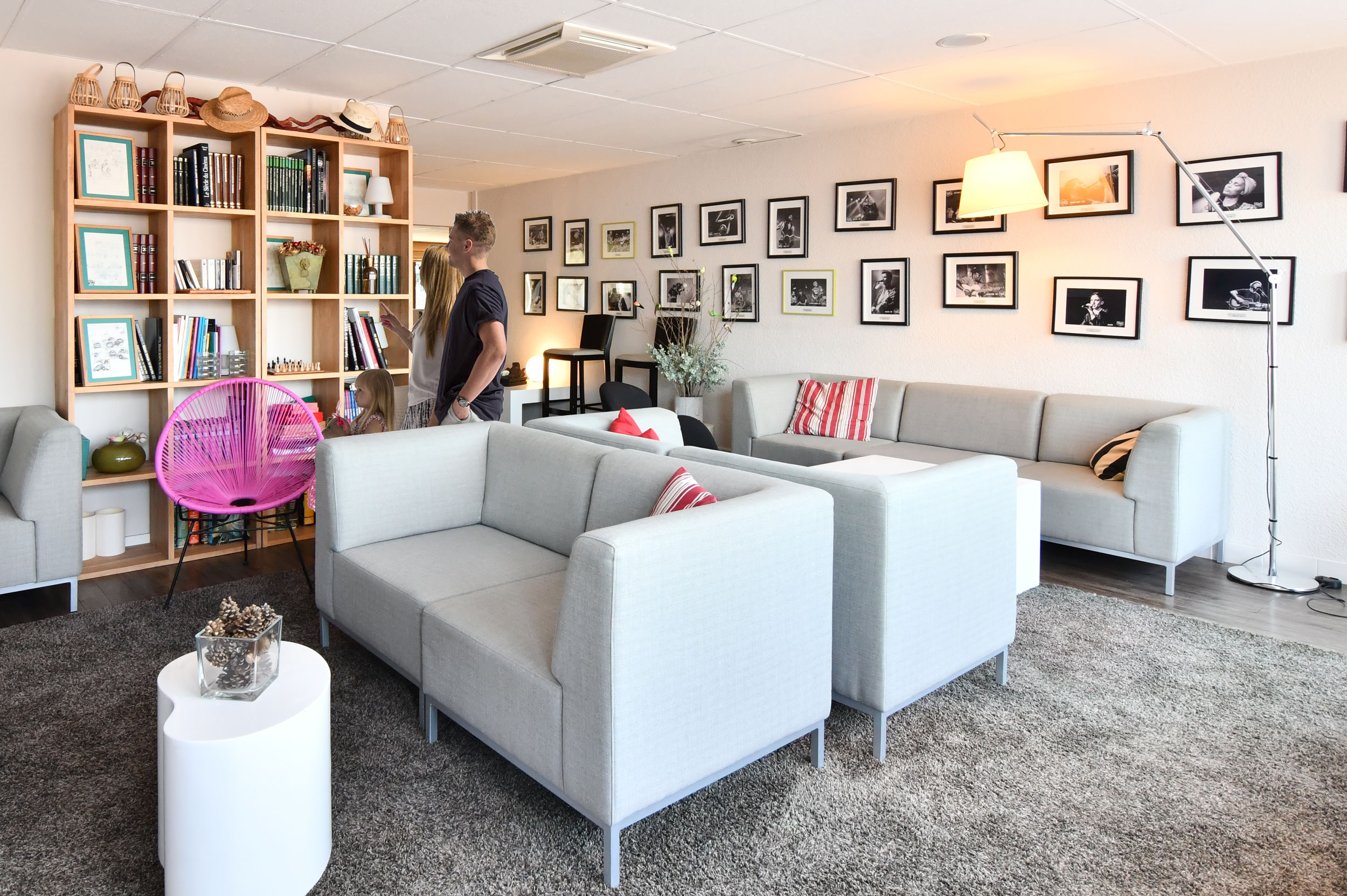 Salon de l'hôtel Kyriad Tours Sud